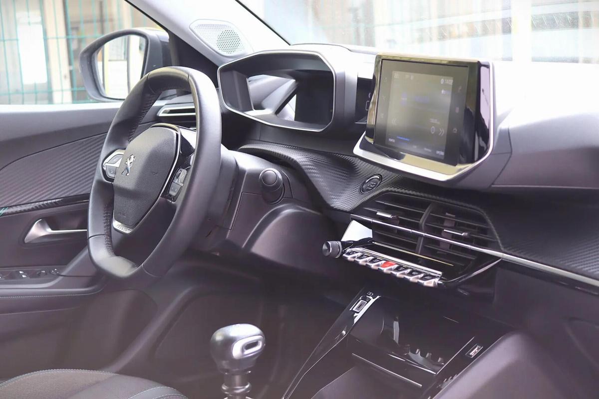 peugeot-2008-2022-gasolina-1199cc