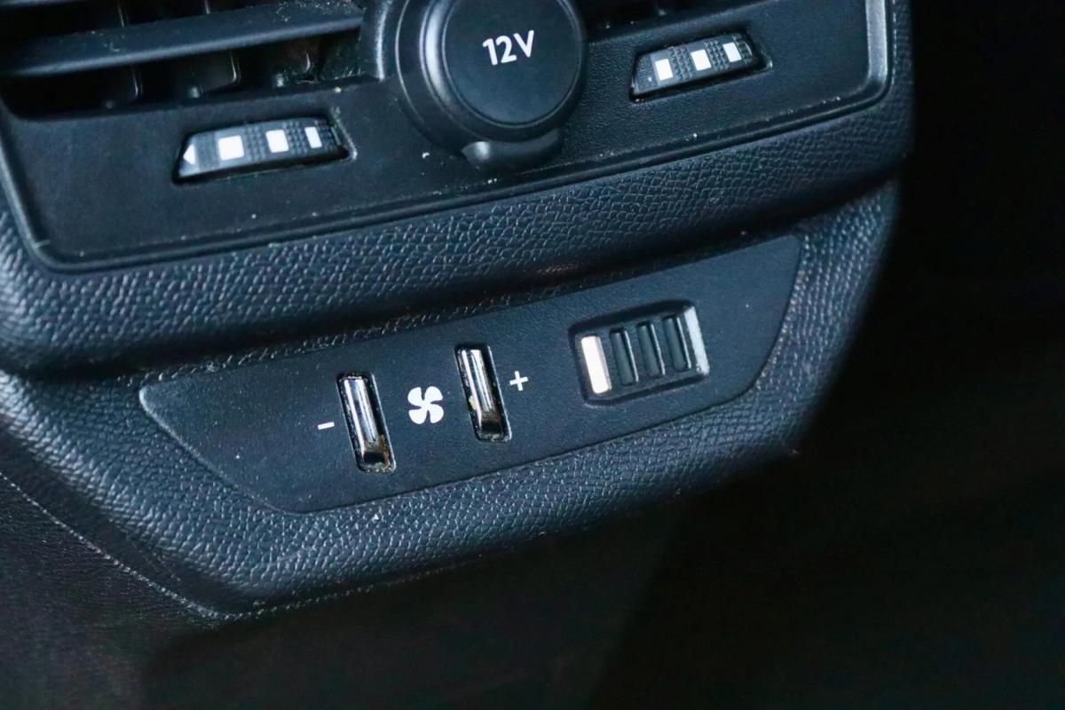 peugeot-5008-2021-gasolina-1199cc