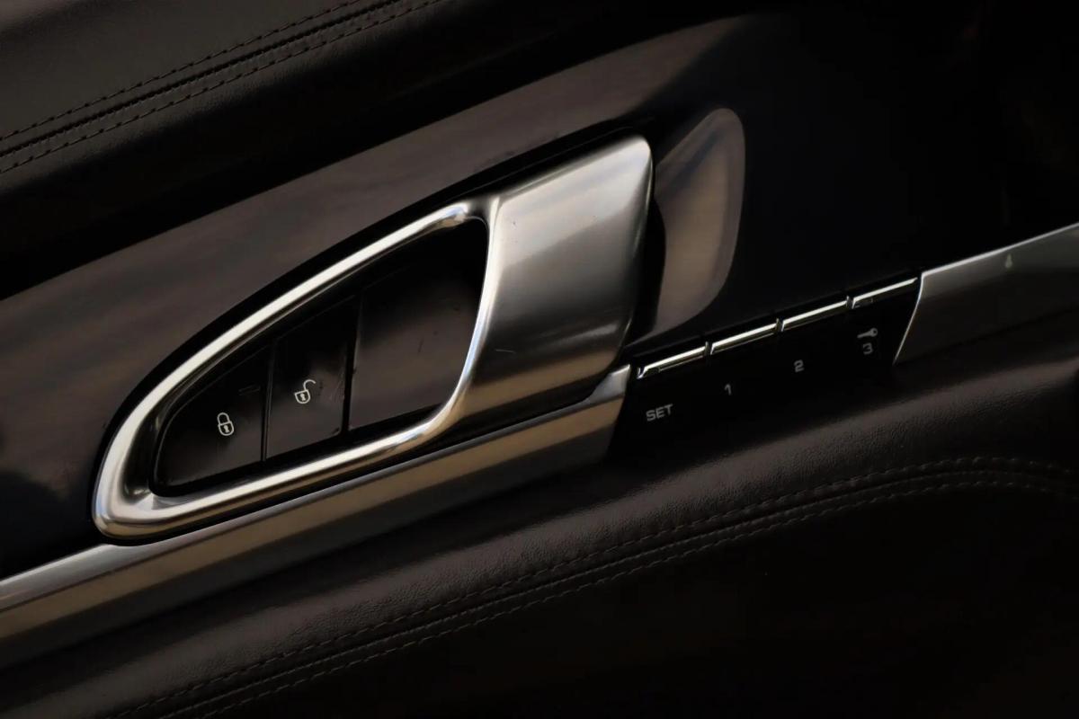 porsche-panamera-2012-diesel-2967cc