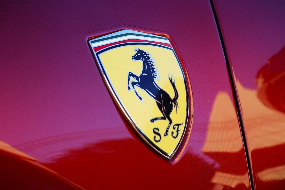 ferrari-f8-tributo-2022-gasolina-3902cc