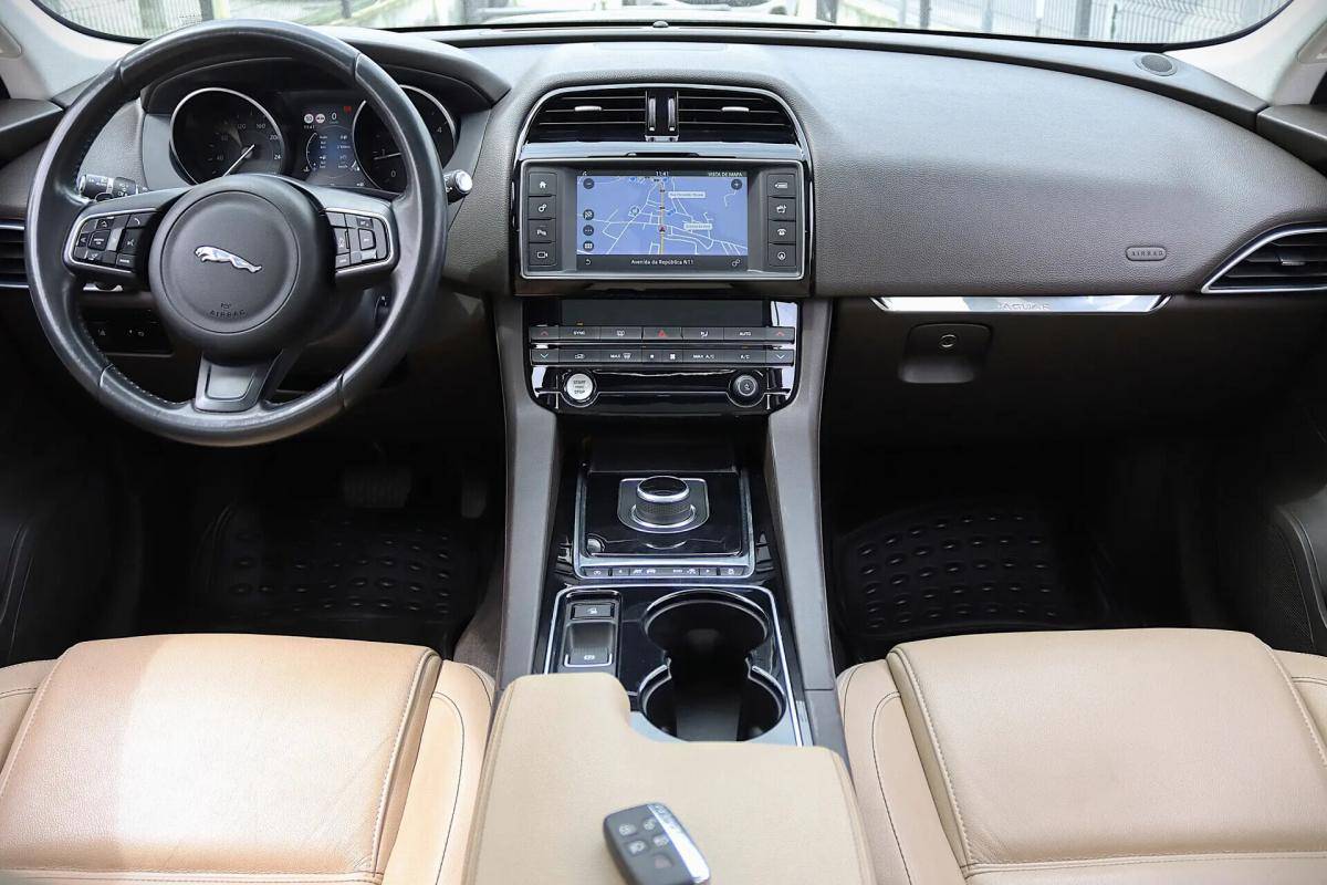 jaguar-f-pace-2018-diesel-1999cc