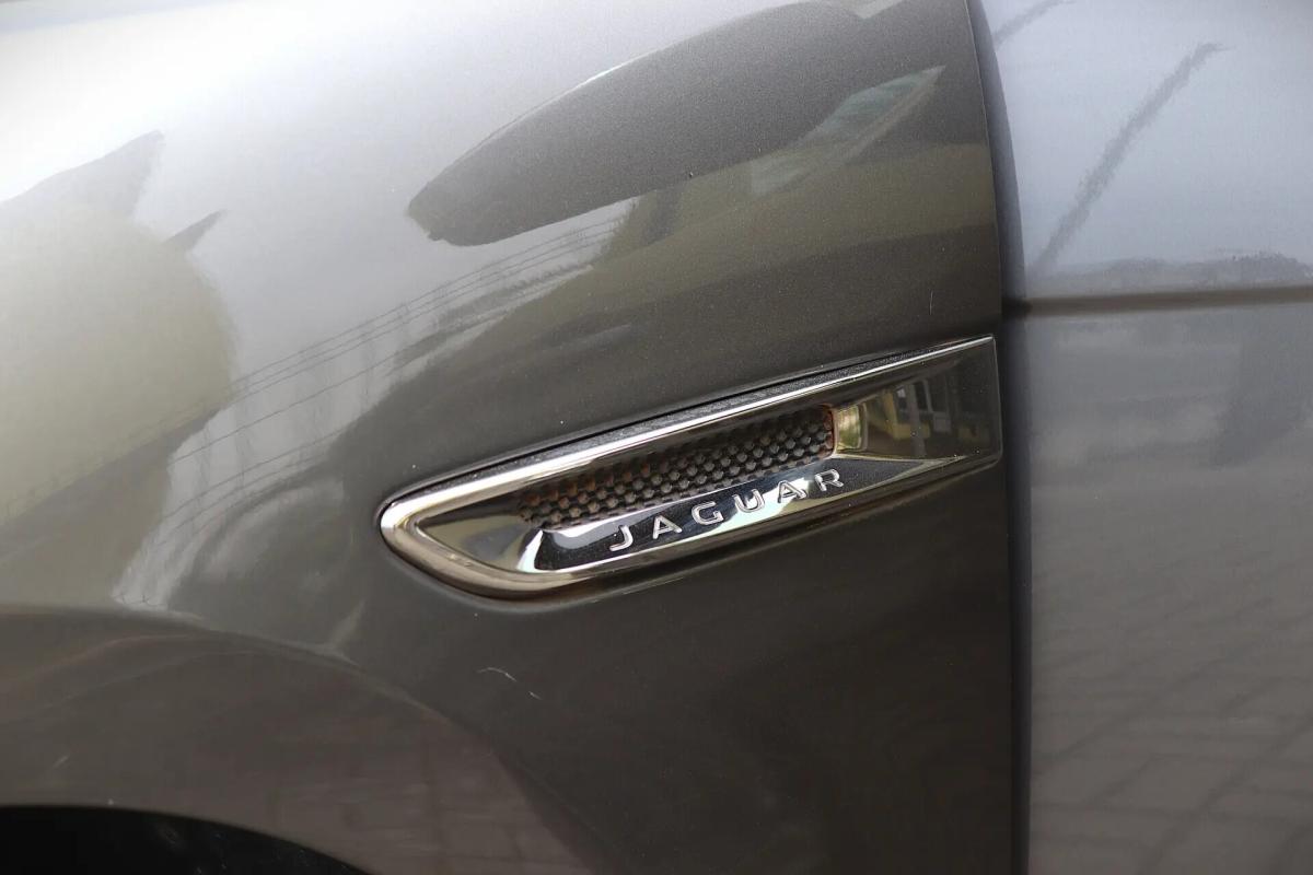 jaguar-f-pace-2018-diesel-1999cc