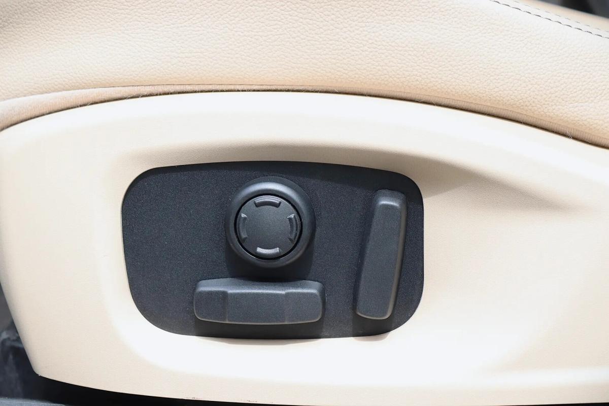 jaguar-f-pace-2018-diesel-1999cc