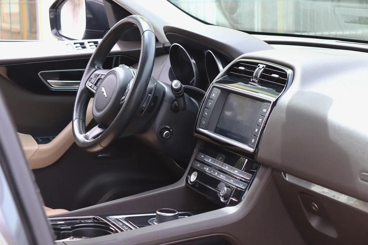 jaguar-f-pace-2018-diesel-1999cc