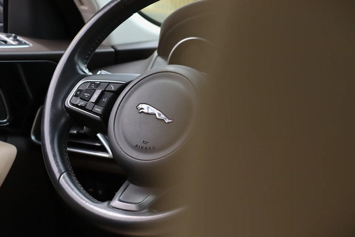 jaguar-f-pace-2018-diesel-1999cc
