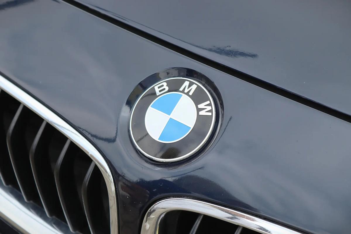 bmw-serie-3-318d-touring-2013-diesel-1995cc