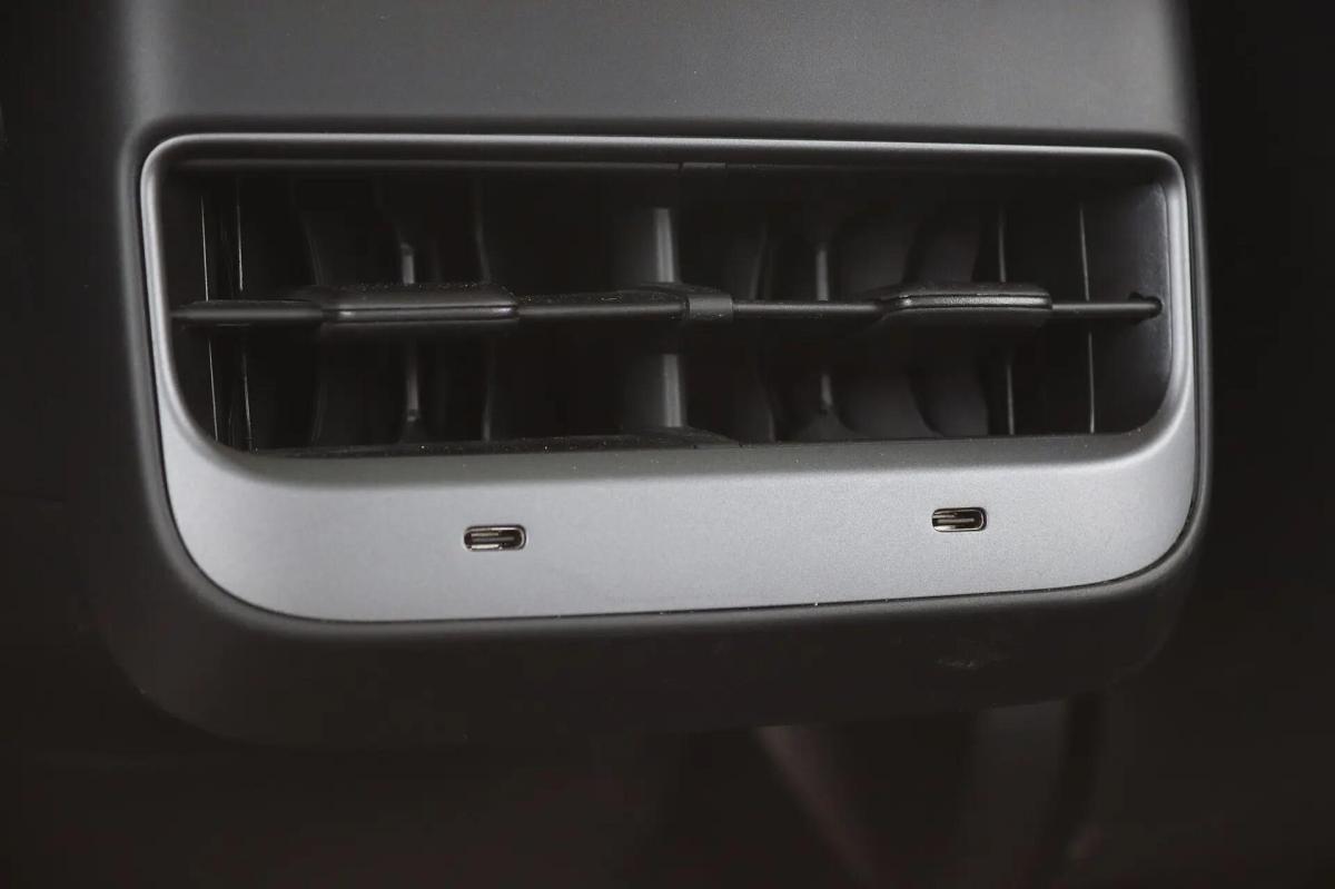 tesla-model-3-2021-eletrico-0cc