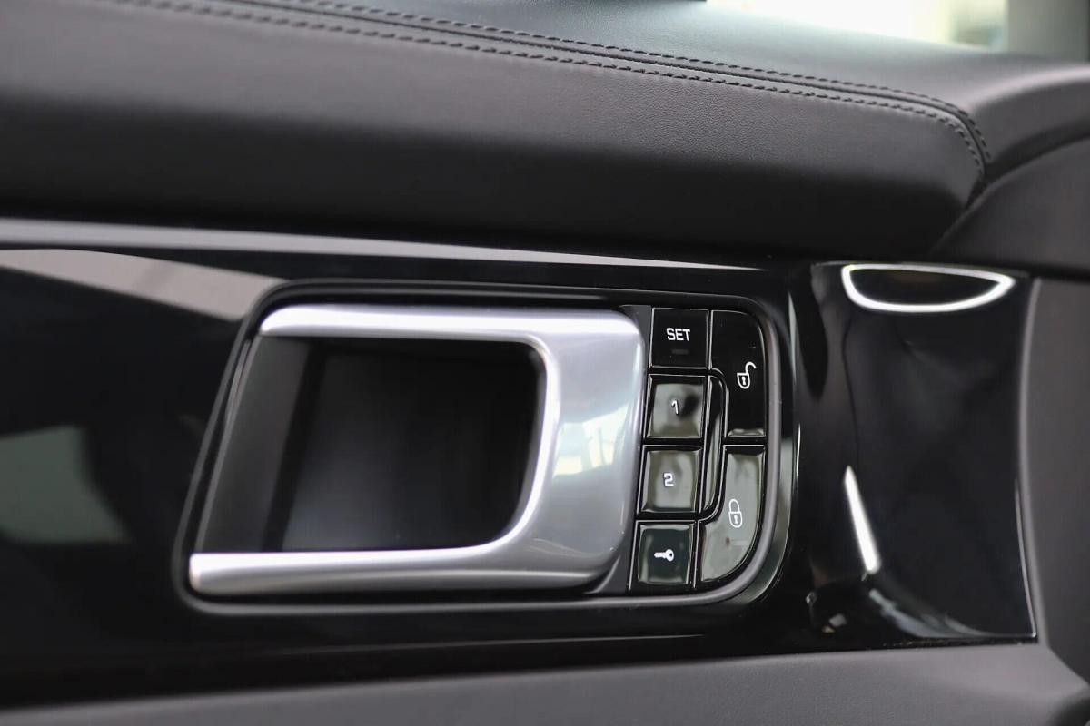 porsche-panamera-2017-diesel-3956cc