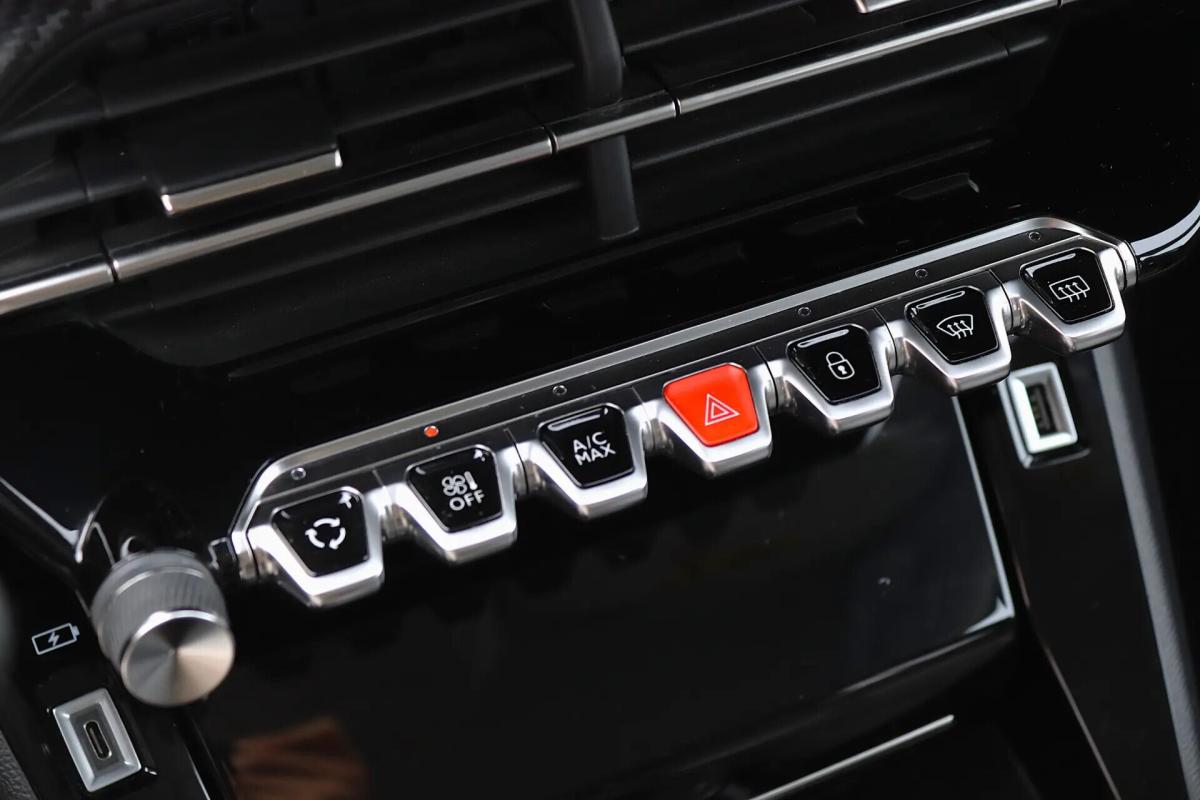 peugeot-2008-2022-gasolina-1199cc