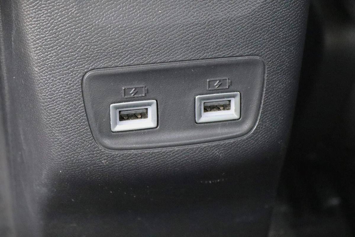 peugeot-2008-2022-gasolina-1199cc