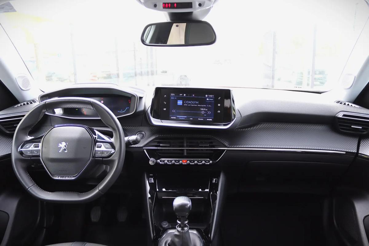 peugeot-2008-2022-gasolina-1199cc