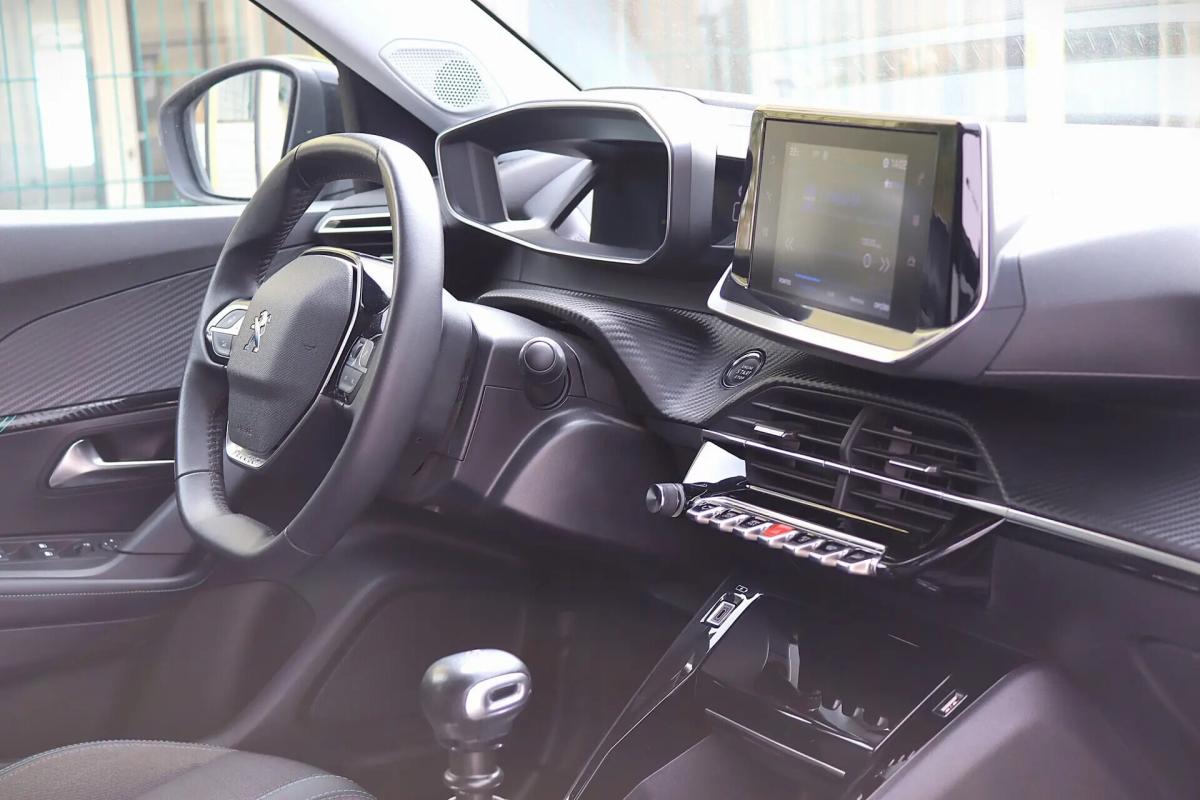 peugeot-2008-2022-gasolina-1199cc