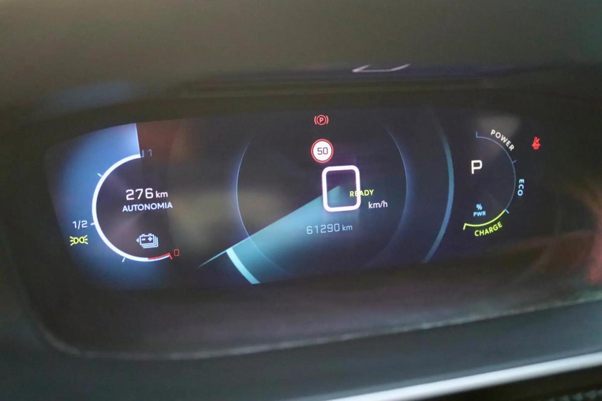 peugeot-e-2008-2022-eletrico-0cc