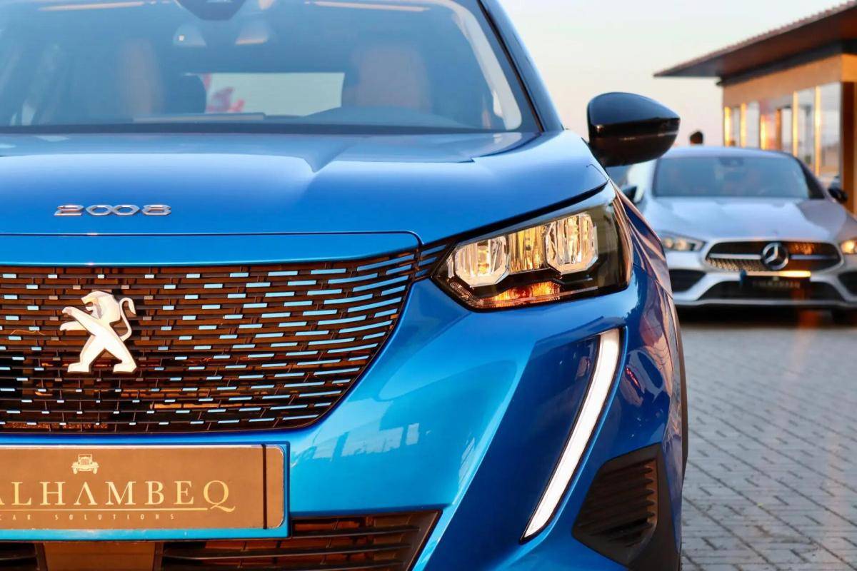 peugeot-e-2008-2022-eletrico-0cc