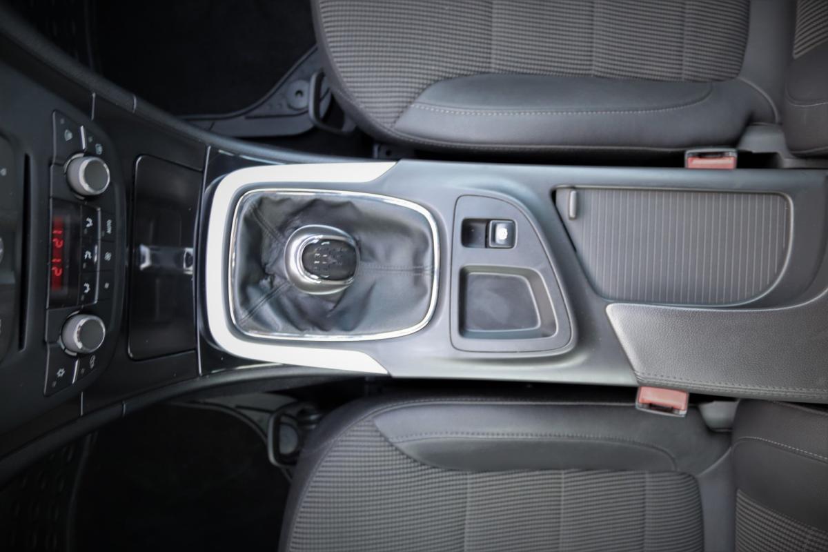 opel-insignia-sports-tourer-2010-diesel-1956cc