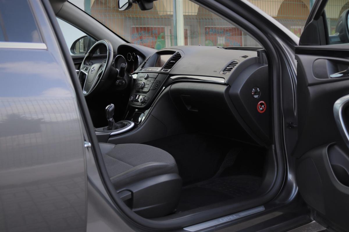 opel-insignia-sports-tourer-2010-diesel-1956cc