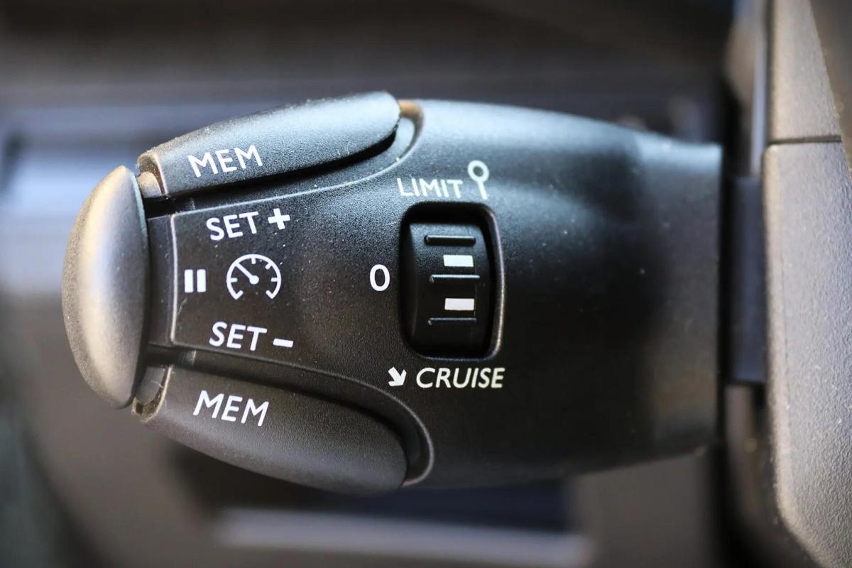 peugeot-3008-2019-diesel-1499cc