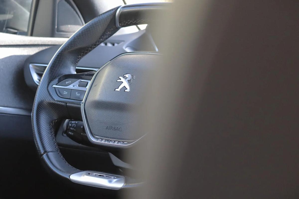 peugeot-3008-2020-diesel-1499cc