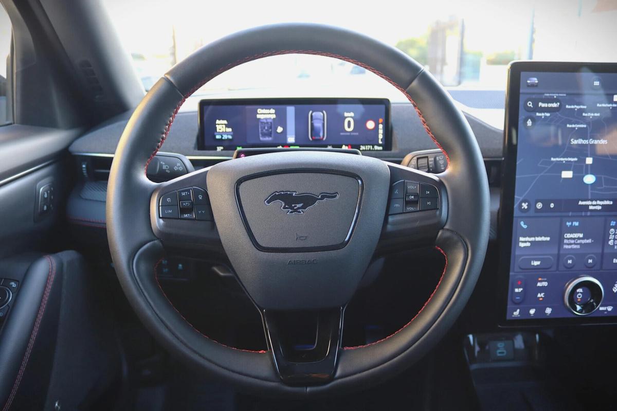 ford-mustang-mach-e-2022-eletrico-0cc