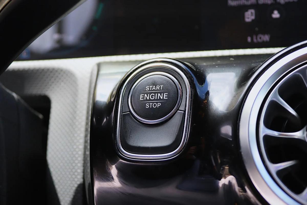 mercedes-benz-cla-250-amg-9g-tronic-pack-premium-2022-hibrido-a-gasolina-1332cc