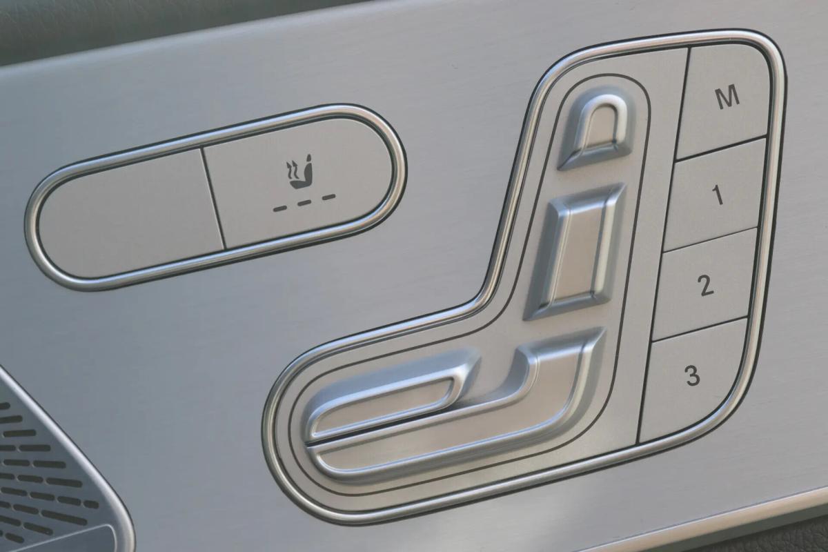 mercedes-benz-gle-300-d-4matic-2023-diesel-1950cc