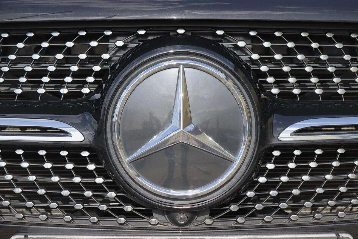 mercedes-benz-gle-300-d-4matic-2023-diesel-1950cc