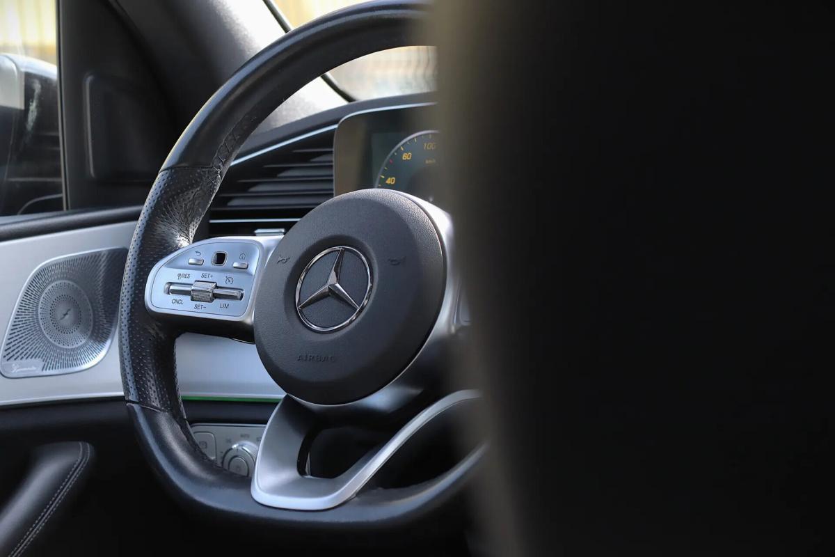 mercedes-benz-gle-300-d-4matic-2023-diesel-1950cc