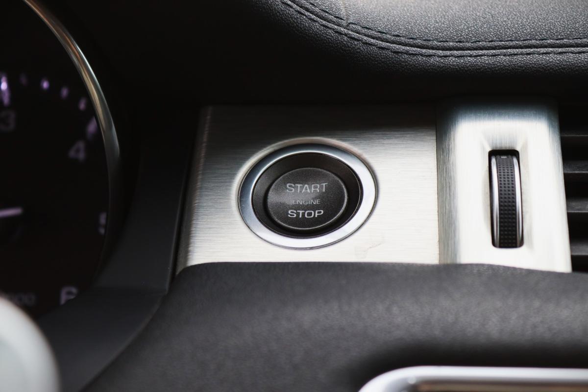 land-rover-range-rover-evoque-2015-diesel-2179cc