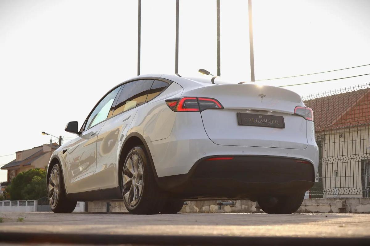 tesla-model-y-2023-eletrico-0cc