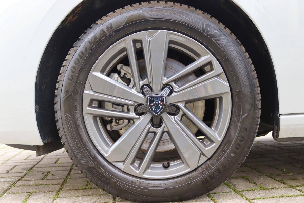 peugeot-308-sw-2024-gasolina-1199cc