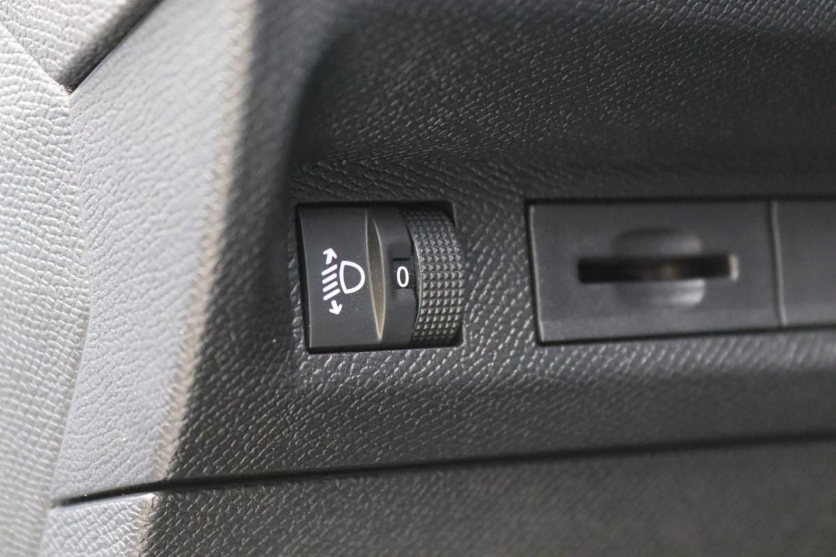 peugeot-308-sw-2024-gasolina-1199cc