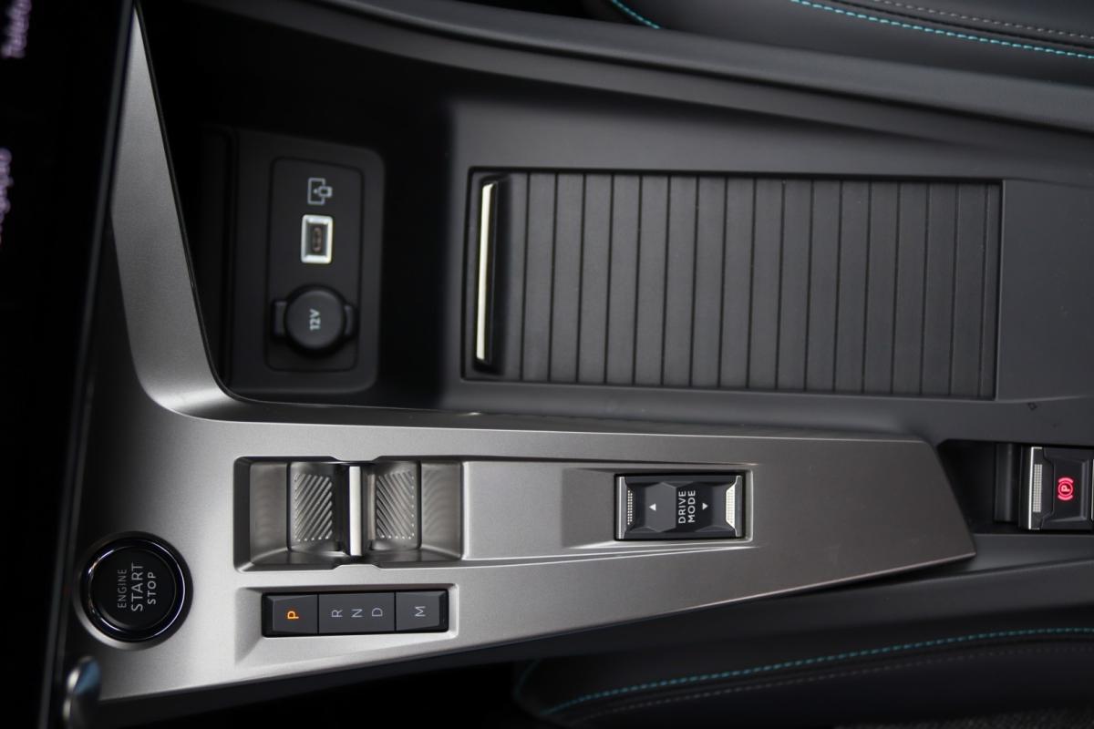 peugeot-308-sw-2024-gasolina-1199cc
