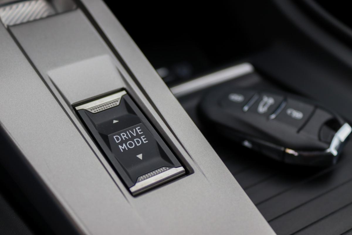peugeot-308-sw-2024-gasolina-1199cc