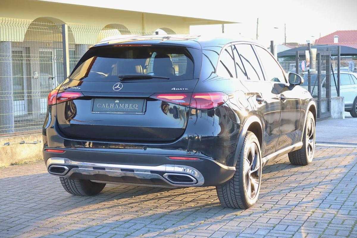 mercedes-benz-glc-300-e-4matic-2023-hibrido-a-gasolina-1999cc