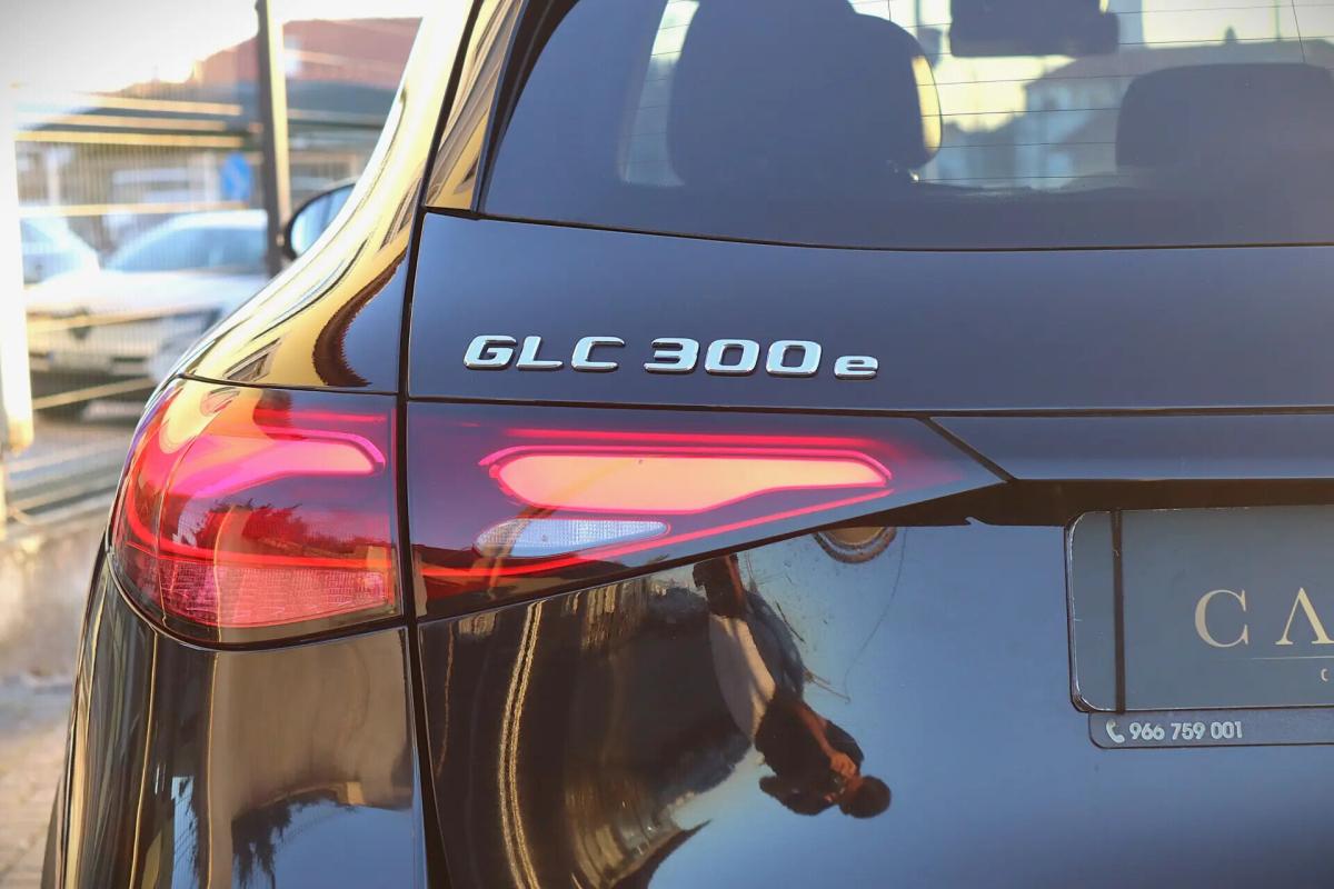 mercedes-benz-glc-300-e-4matic-2023-hibrido-a-gasolina-1999cc