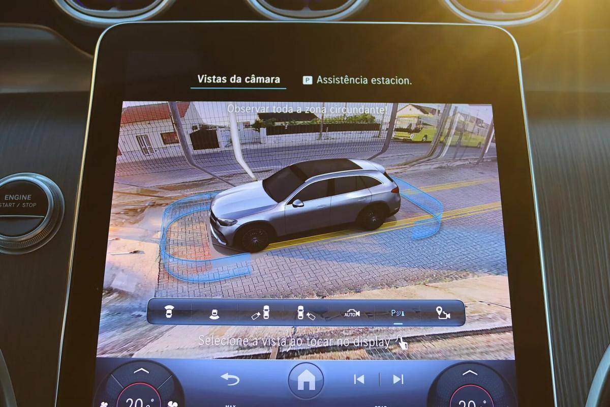 mercedes-benz-glc-300-e-4matic-2023-hibrido-a-gasolina-1999cc