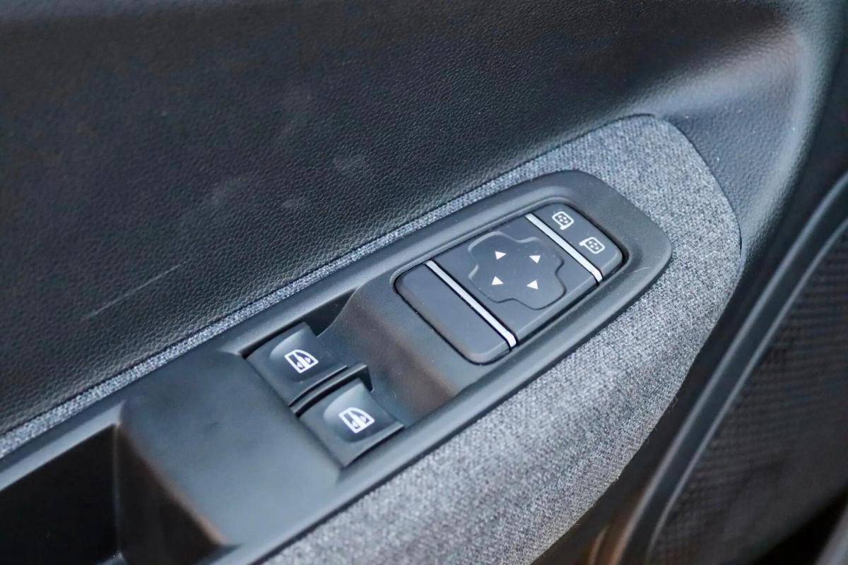 renault-zoe-2022-eletrico-0cc