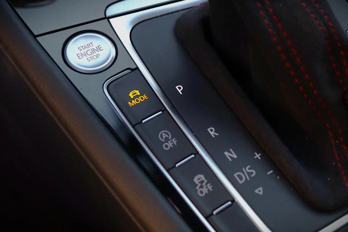 volkswagen-golf-2020-gasolina-1984cc