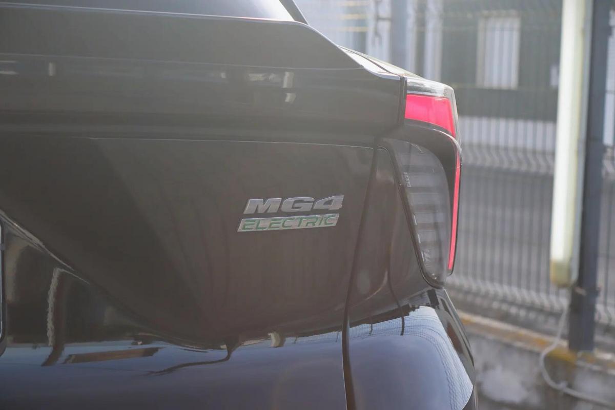 mg-mg4-2023-eletrico-0cc