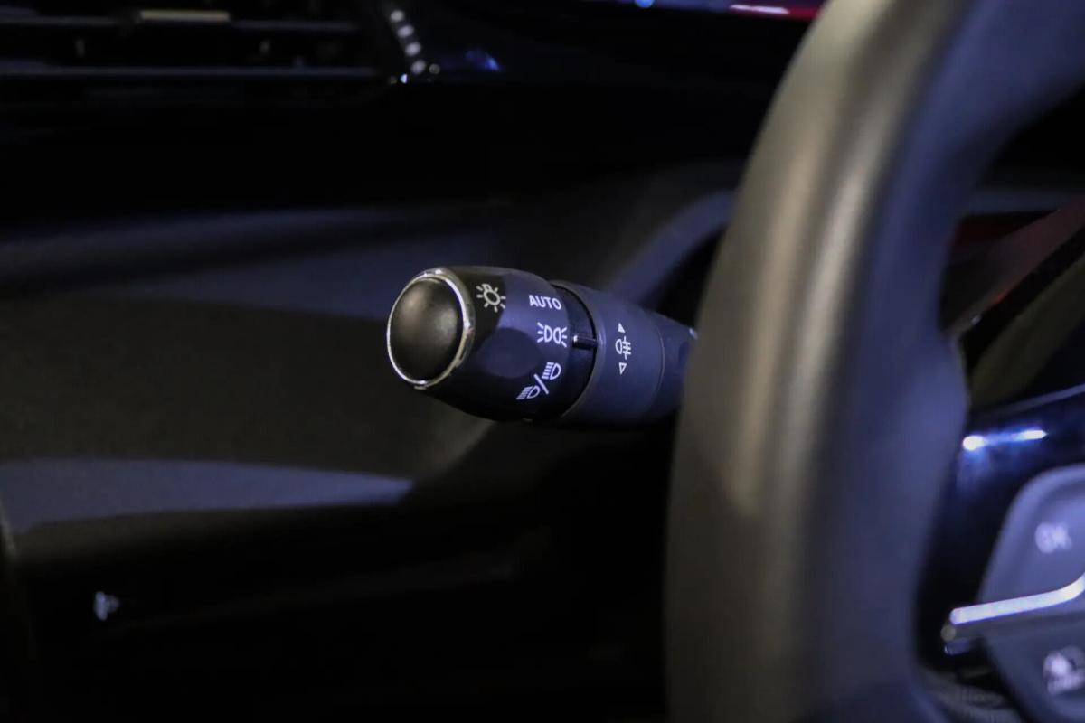 peugeot-308-2022-gasolina-1199cc
