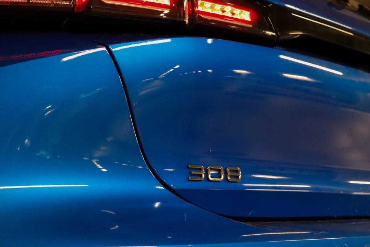 peugeot-308-2022-gasolina-1199cc