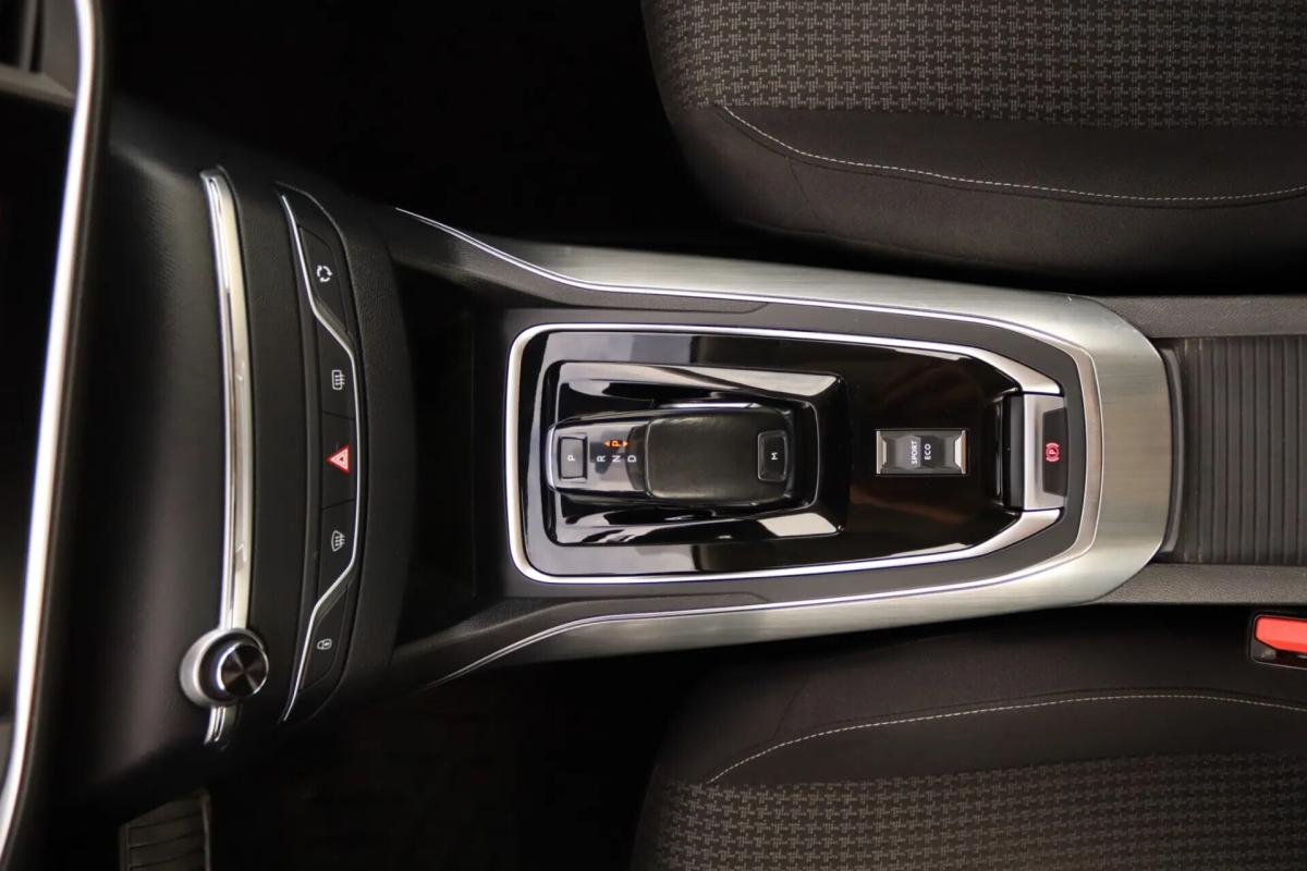 peugeot-308-cc-2018-diesel-1499cc