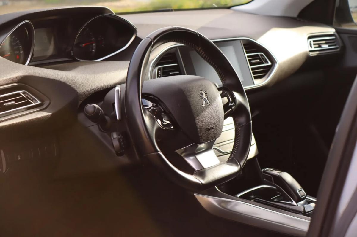 peugeot-308-cc-2018-diesel-1499cc