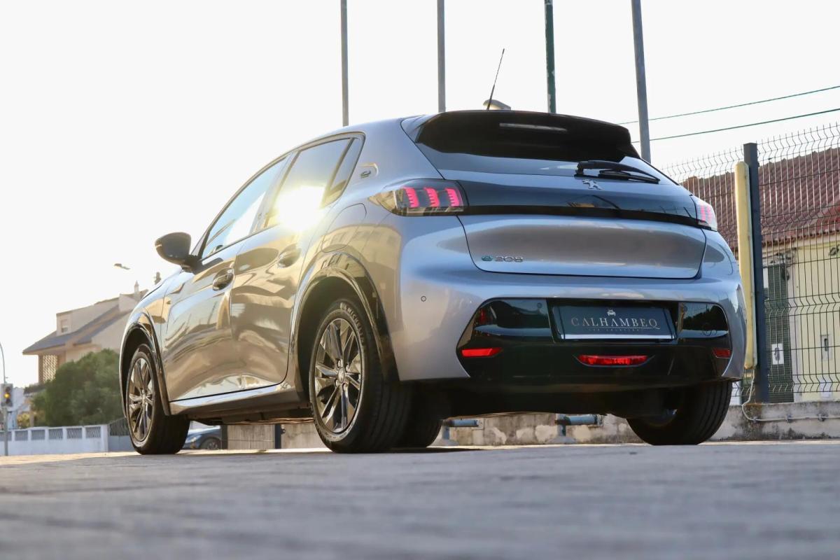 peugeot-e-208-2023-eletrico-0cc