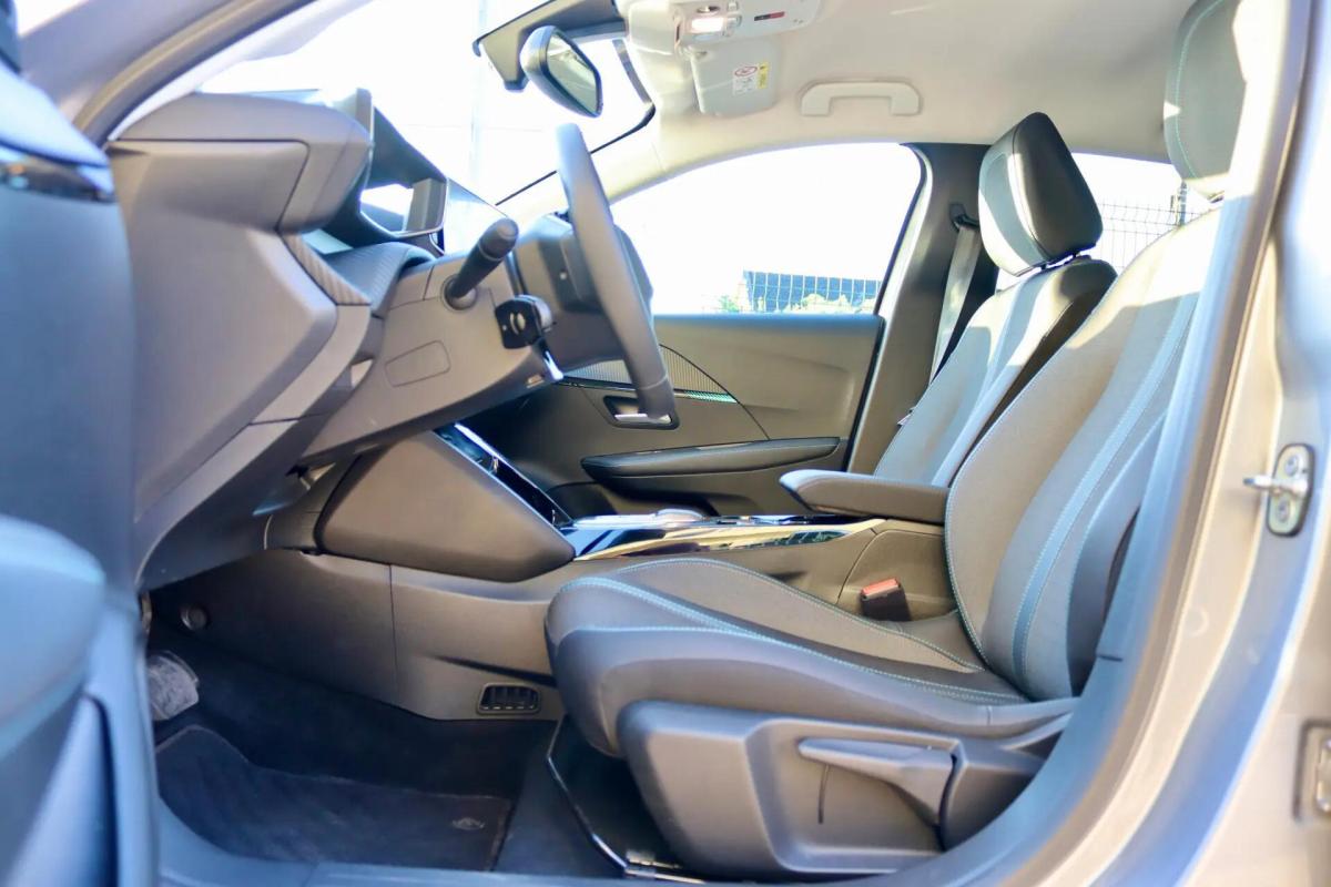 peugeot-e-208-2023-eletrico-0cc