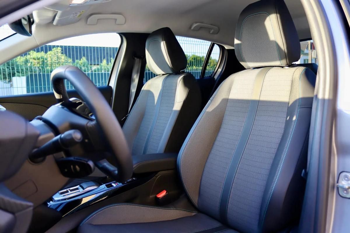 peugeot-e-208-2023-eletrico-0cc