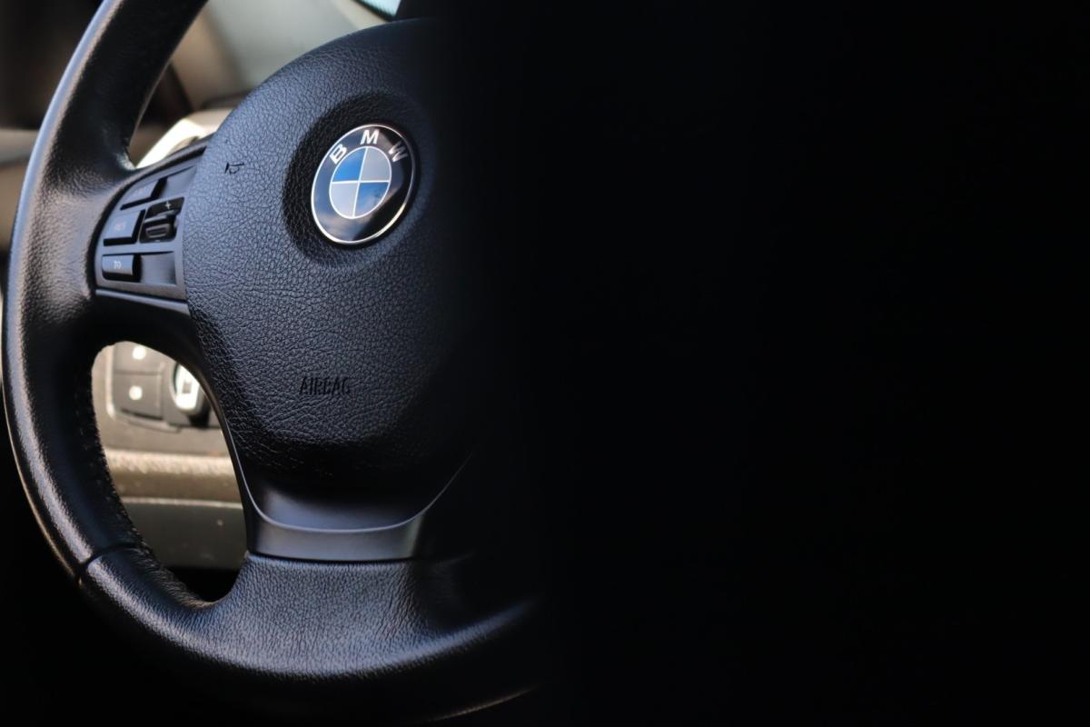 bmw-serie-3-2018-diesel-1995cc