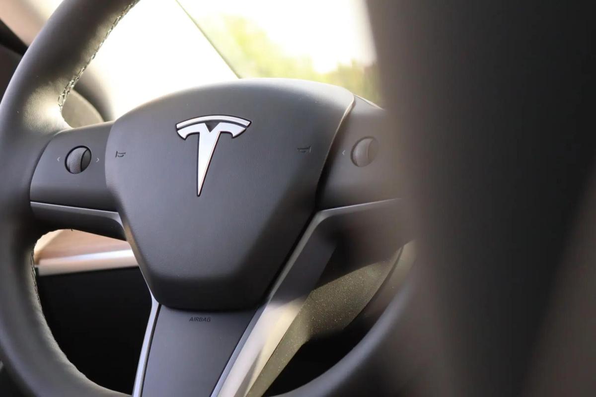 tesla-model-3-2021-eletrico-0cc
