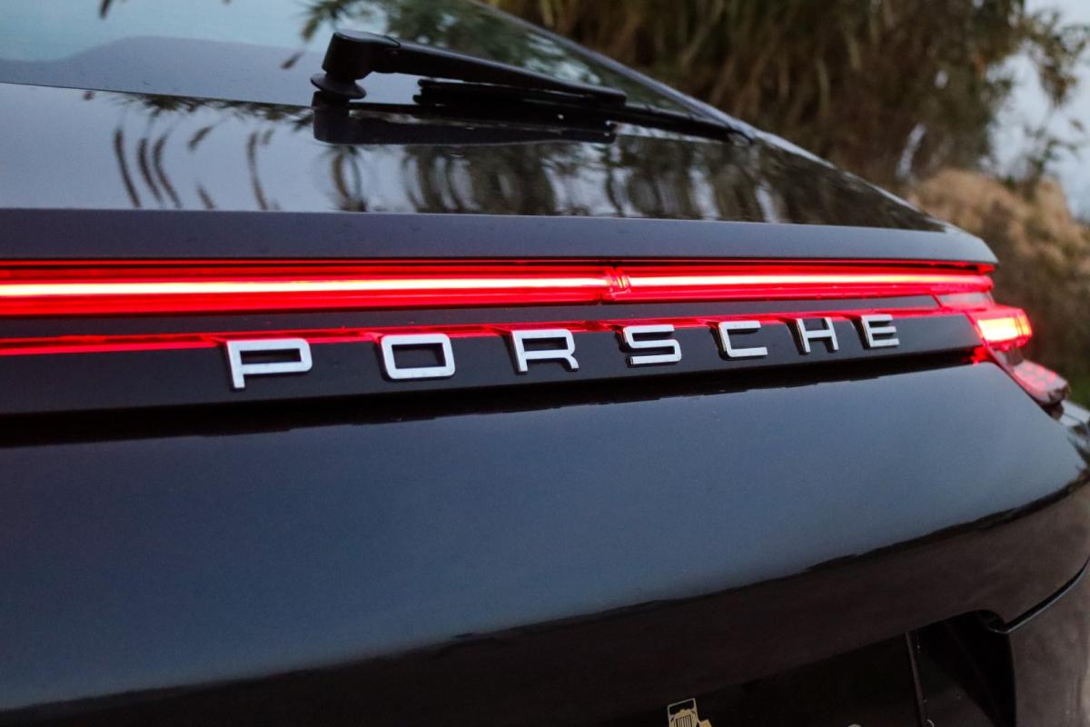porsche-panamera-2018-hibrido-2894cc