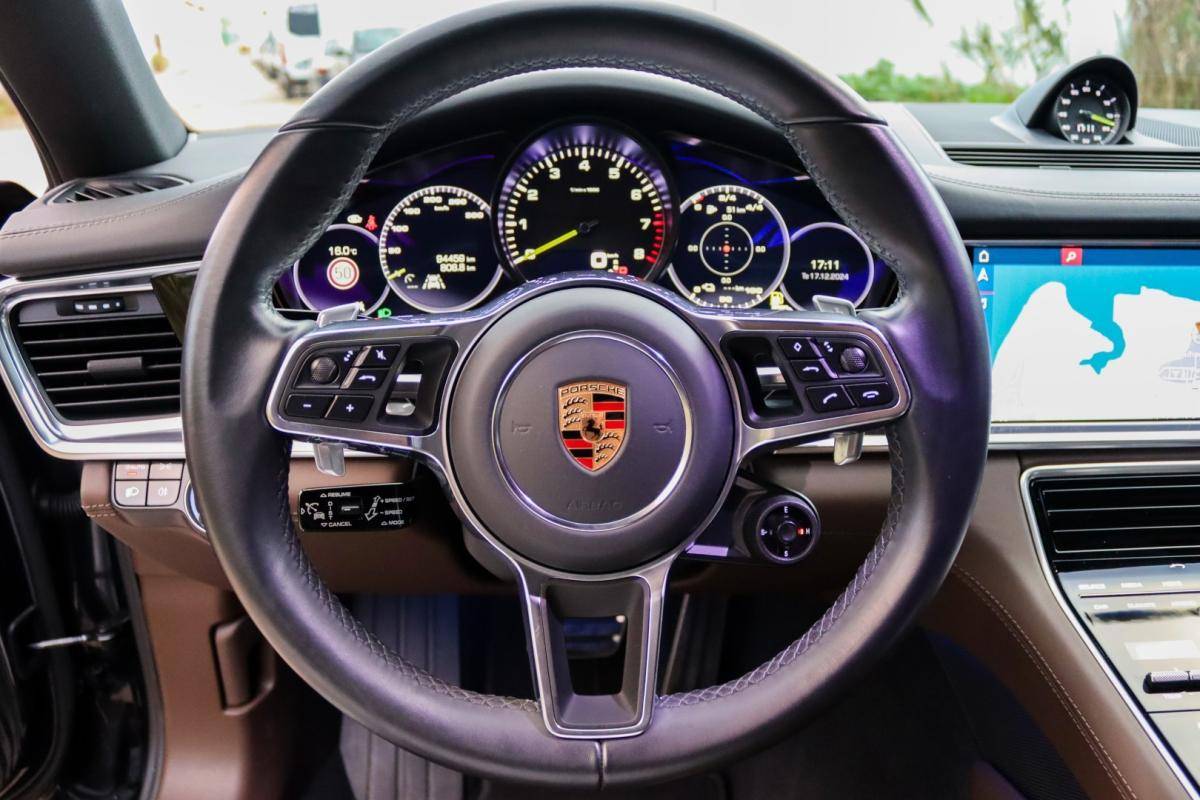 porsche-panamera-2018-hibrido-2894cc
